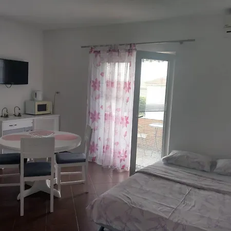 Sails Appartement Ražanac